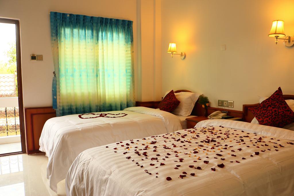 Mandalay White House Hotel Habitación foto